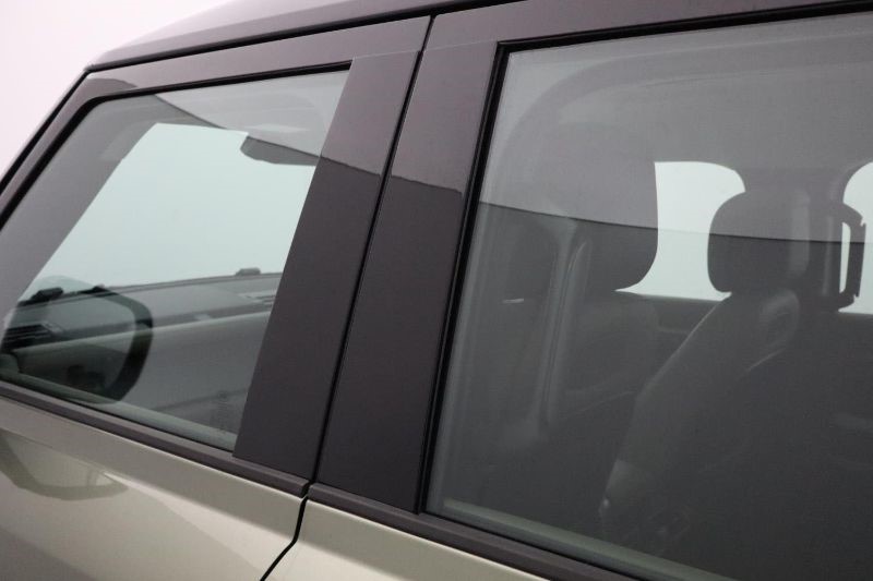 2021 (21) LAND ROVER DEFENDER 3.0 D300 HSE 110 5dr Auto 3467760