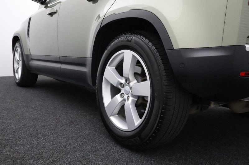 2021 (21) LAND ROVER DEFENDER 3.0 D300 HSE 110 5dr Auto 3467761