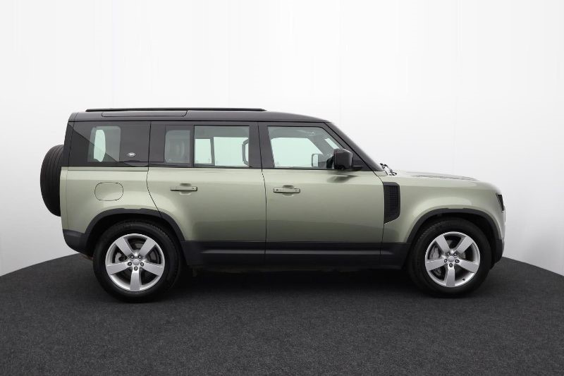 2021 (21) LAND ROVER DEFENDER 3.0 D300 HSE 110 5dr Auto 3467729