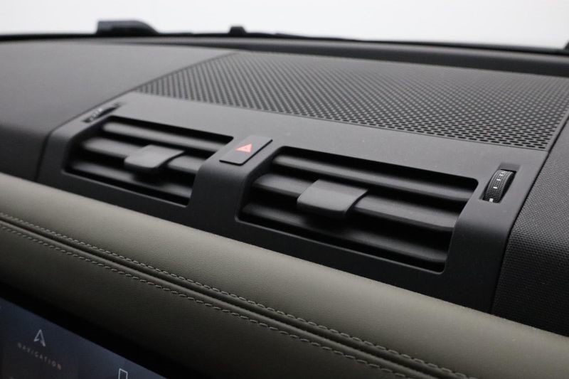 2021 (21) LAND ROVER DEFENDER 3.0 D300 HSE 110 5dr Auto 3467747