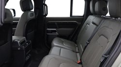 2021 (21) LAND ROVER DEFENDER 3.0 D300 HSE 110 5dr Auto 3467735