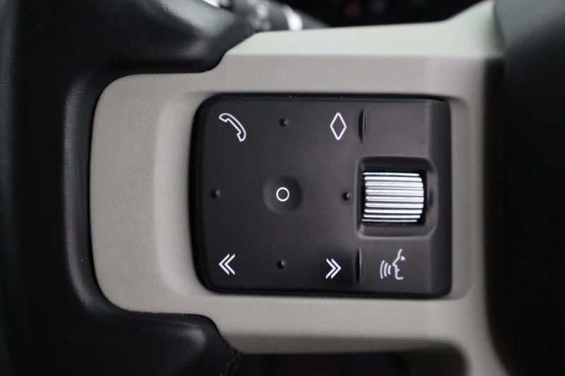 2021 (21) LAND ROVER DEFENDER 3.0 D300 HSE 110 5dr Auto 3467745