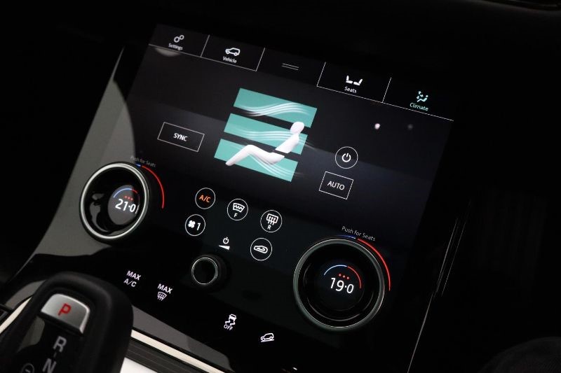 2019 (19) LAND ROVER RANGE ROVER EVOQUE 2.0 D180 R-Dynamic HSE 5dr Auto 3470297