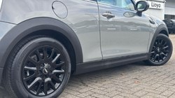 2022 (72) MINI HATCHBACK 1.5 Cooper Classic 3dr Auto 5902460