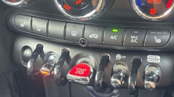 2022 (72) MINI HATCHBACK 1.5 Cooper Classic 3dr Auto 5902435