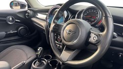 2022 (72) MINI HATCHBACK 1.5 Cooper Classic 3dr Auto 5902422