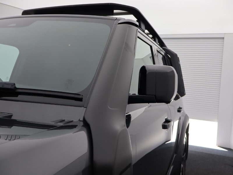 2022 (22) LAND ROVER COMMERCIAL DEFENDER 3.0 D250 Hard Top SE Auto 3511628