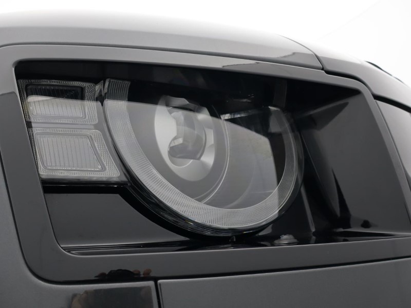 2022 (22) LAND ROVER COMMERCIAL DEFENDER 3.0 D250 Hard Top SE Auto 3511629