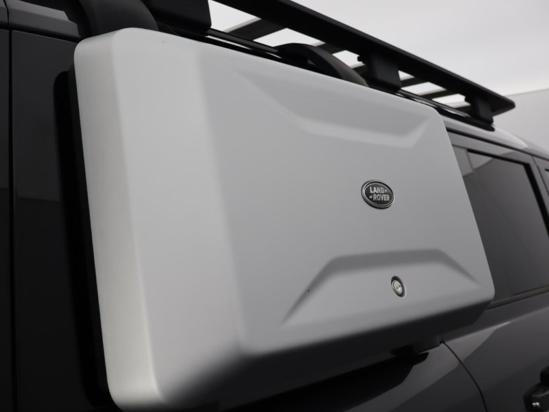 2022 (22) LAND ROVER COMMERCIAL DEFENDER 3.0 D250 Hard Top SE Auto 3511626