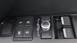 2022 (22) LAND ROVER COMMERCIAL DEFENDER 3.0 D250 Hard Top SE Auto 3511594