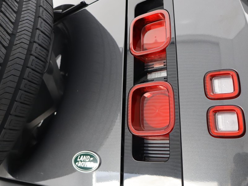 2022 (22) LAND ROVER COMMERCIAL DEFENDER 3.0 D250 Hard Top SE Auto 3511630