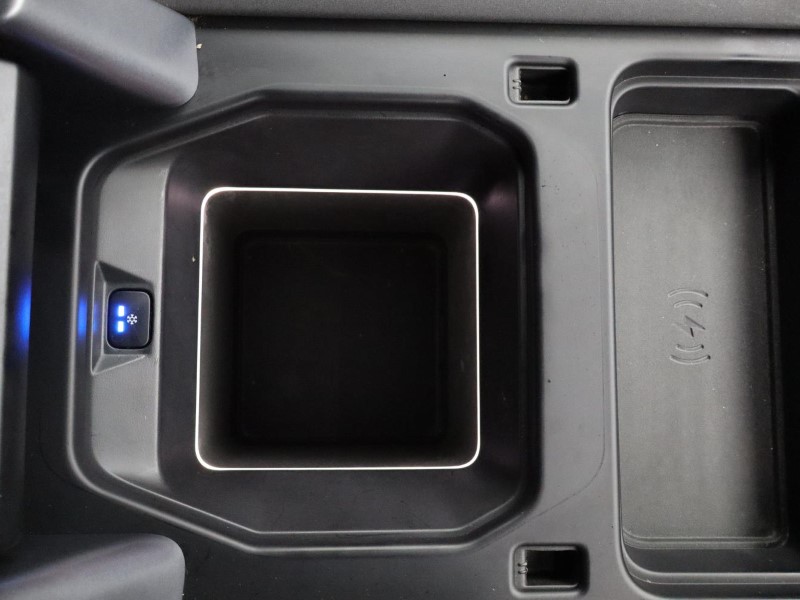 2022 (22) LAND ROVER COMMERCIAL DEFENDER 3.0 D250 Hard Top SE Auto 3511624