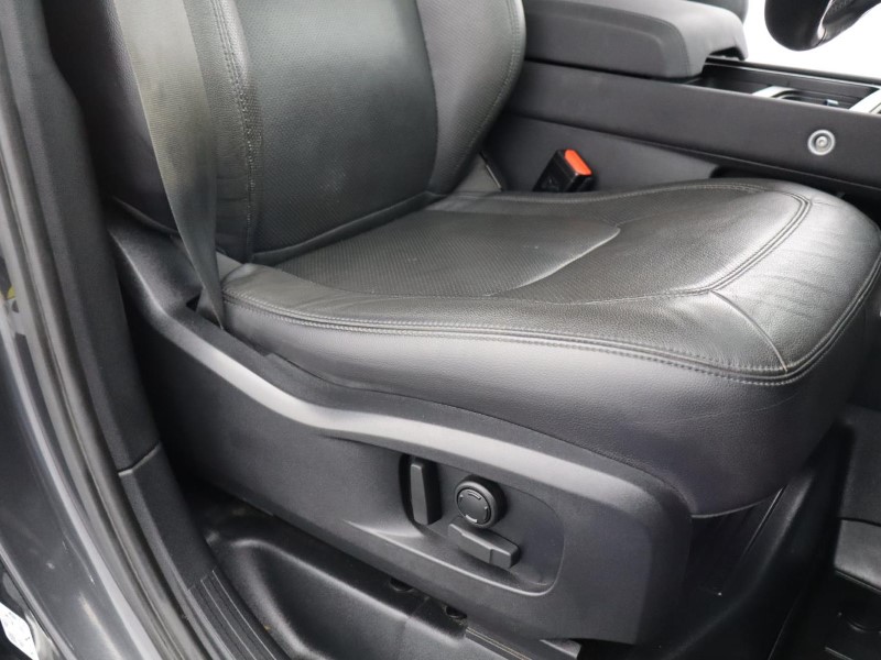 2022 (22) LAND ROVER COMMERCIAL DEFENDER 3.0 D250 Hard Top SE Auto 3511596