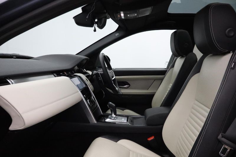 2021 (21) LAND ROVER DISCOVERY SPORT 2.0 D165 R-Dynamic SE 5dr Auto 3496190