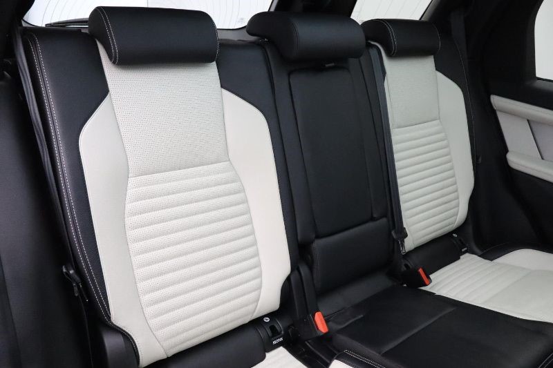 2021 (21) LAND ROVER DISCOVERY SPORT 2.0 D165 R-Dynamic SE 5dr Auto 3496215