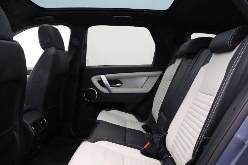 2021 (21) LAND ROVER DISCOVERY SPORT 2.0 D165 R-Dynamic SE 5dr Auto 3496191