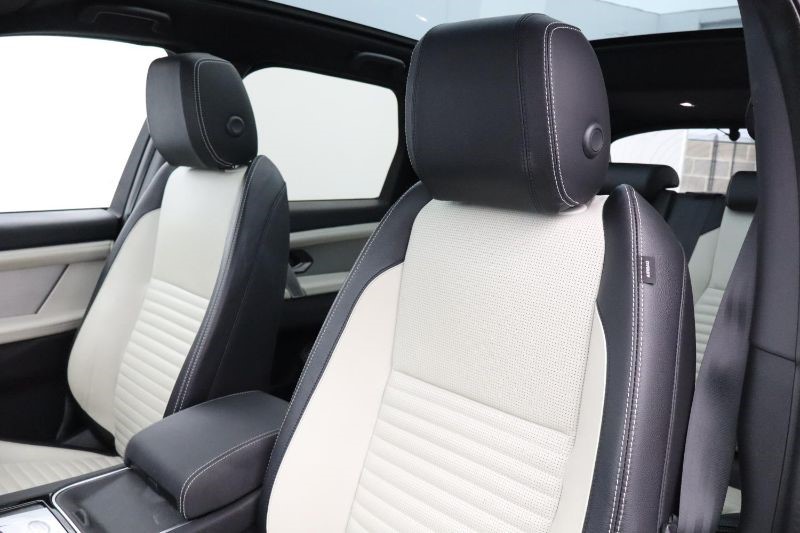 2021 (21) LAND ROVER DISCOVERY SPORT 2.0 D165 R-Dynamic SE 5dr Auto 3496216