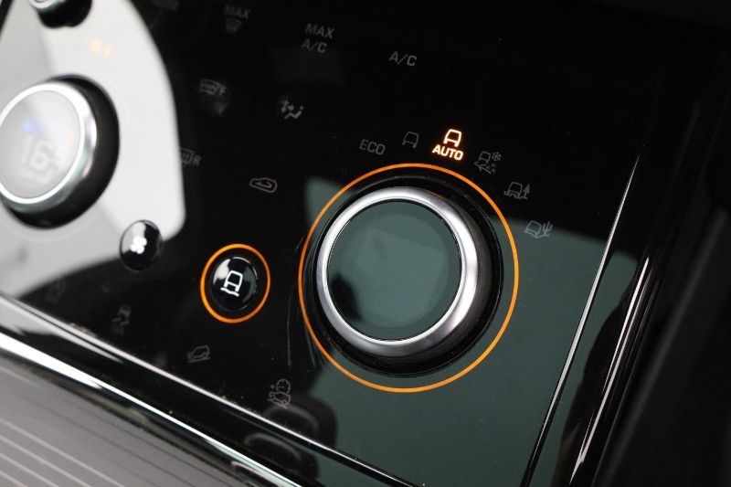 2022 (22) LAND ROVER RANGE ROVER EVOQUE 2.0 D200 R-Dynamic S 5dr Auto 3536063