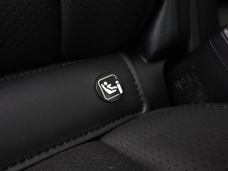 2024 (24) LAND ROVER DEFENDER 3.0 D300 Outbound 130 5dr Auto 3570639