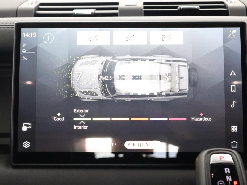 2024 (24) LAND ROVER DEFENDER 3.0 D300 Outbound 130 5dr Auto 3570633