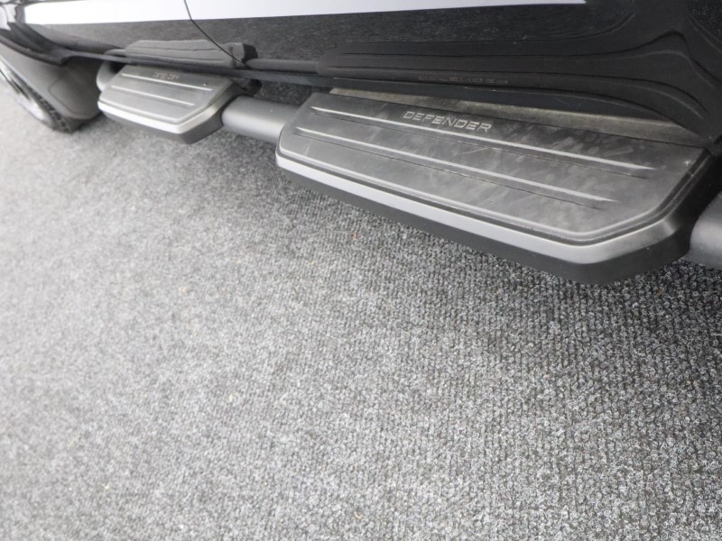 2024 (24) LAND ROVER DEFENDER 3.0 D300 Outbound 130 5dr Auto 3570613