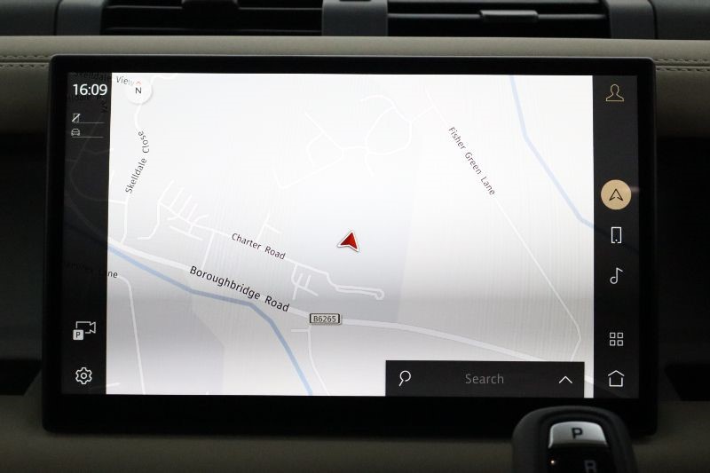 2024 (24) LAND ROVER DEFENDER 3.0 D300 X-Dynamic HSE 90 3dr Auto [6 seat] 3531693