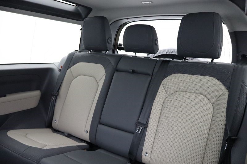 2024 (24) LAND ROVER DEFENDER 3.0 D300 X-Dynamic HSE 90 3dr Auto [6 seat] 3531677