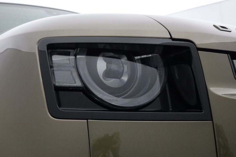 2024 (24) LAND ROVER DEFENDER 3.0 D300 X-Dynamic HSE 90 3dr Auto [6 seat] 3531712