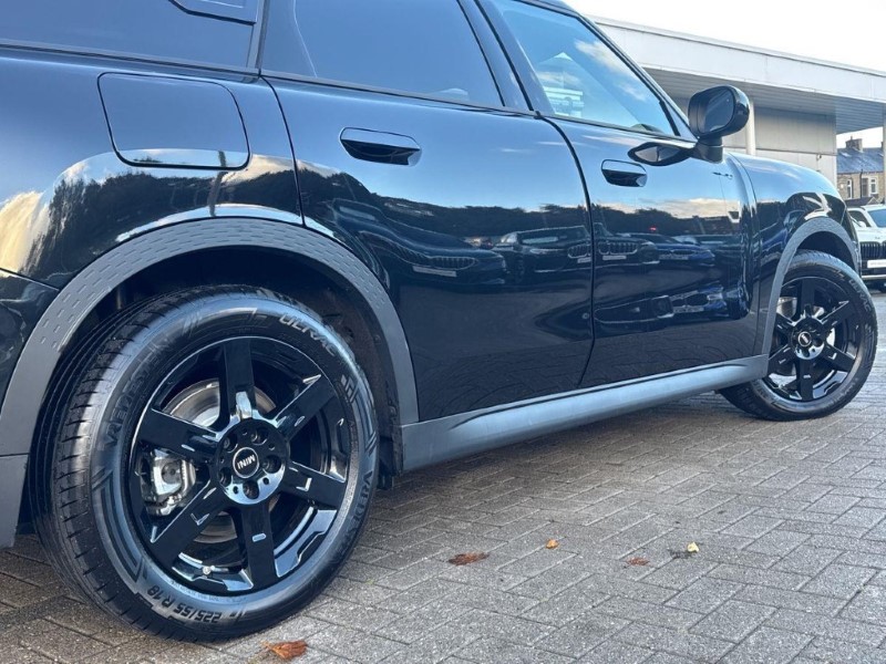 2026 (26) MINI COUNTRYMAN 150kW E Monochrome 66kWh 5dr Auto 5930686