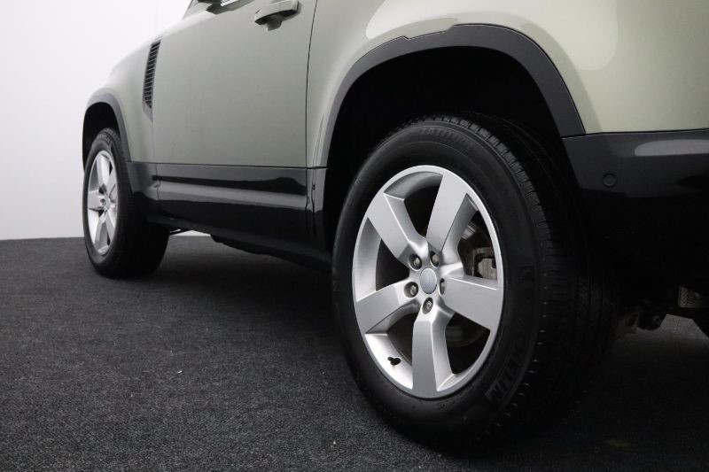 2023 (23) LAND ROVER DEFENDER 3.0 D250 X-Dynamic SE 90 3dr Auto 3539155