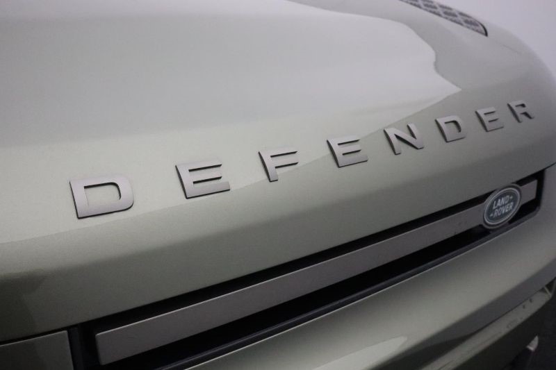 2023 (23) LAND ROVER DEFENDER 3.0 D250 X-Dynamic SE 90 3dr Auto 3539156