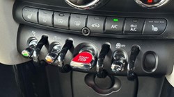 2020 (70) MINI CONVERTIBLE 1.5 Cooper Exclusive II 2dr Auto 5934563