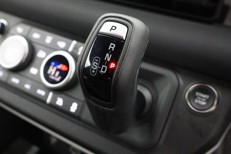 2023 (23) LAND ROVER DEFENDER 3.0 D250 X-Dynamic SE 90 3dr Auto 3539148