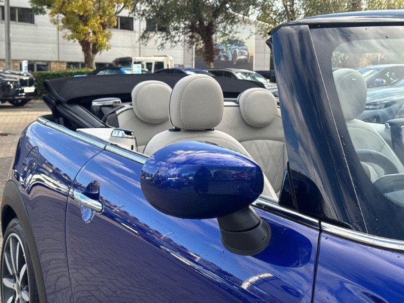 2020 (70) MINI CONVERTIBLE 1.5 Cooper Exclusive II 2dr Auto 5934592