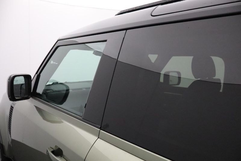 2023 (23) LAND ROVER DEFENDER 3.0 D250 X-Dynamic SE 90 3dr Auto 3539154