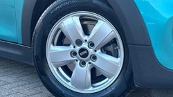 2019 (69) MINI CONVERTIBLE 1.5 Cooper Classic II 2dr 5972151