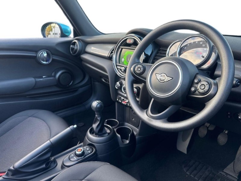 2019 (69) MINI CONVERTIBLE 1.5 Cooper Classic II 2dr 5972120