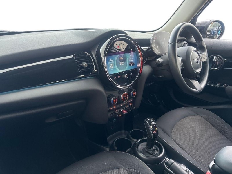 2023 (73) MINI HATCHBACK 1.5 Cooper Classic Premium 5dr Auto 5988136