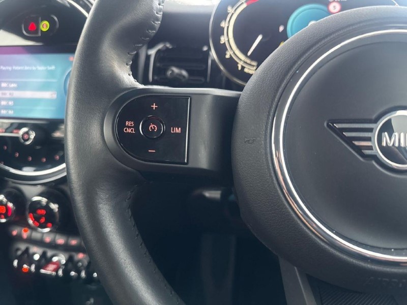 2023 (73) MINI HATCHBACK 1.5 Cooper Classic Premium 5dr Auto 5988146