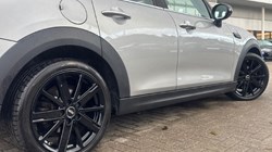2023 (73) MINI HATCHBACK 1.5 Cooper Classic Premium 5dr Auto 5988173