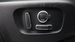 2022 (22) LAND ROVER RANGE ROVER EVOQUE 2.0 D200 R-Dynamic HSE 5dr Auto 3620385