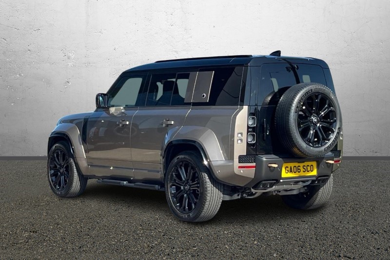2025 (25) LAND ROVER DEFENDER 4.4 P635 Octa 110 5dr Auto 4217429