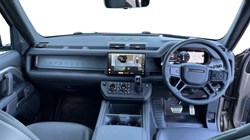 2025 (25) LAND ROVER DEFENDER 4.4 P635 Octa 110 5dr Auto 4217436