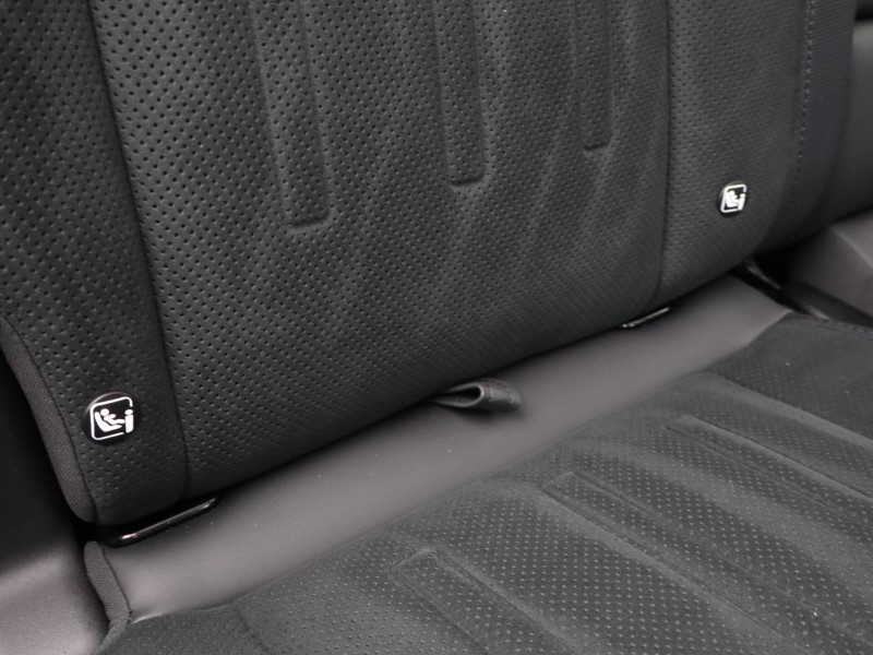 2024 (73) LAND ROVER DEFENDER 5.0 P525 V8 Carpathian Edition 110 5dr Auto 3609867