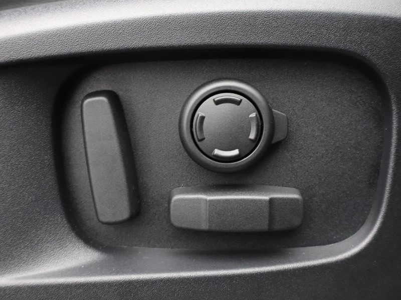 2024 (73) LAND ROVER DEFENDER 5.0 P525 V8 Carpathian Edition 110 5dr Auto 3609847