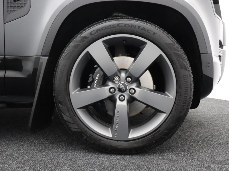 2024 (73) LAND ROVER DEFENDER 5.0 P525 V8 Carpathian Edition 110 5dr Auto 3609844