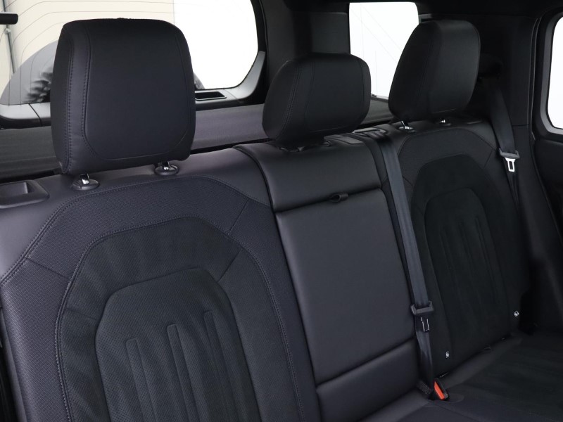 2024 (73) LAND ROVER DEFENDER 5.0 P525 V8 Carpathian Edition 110 5dr Auto 3609868