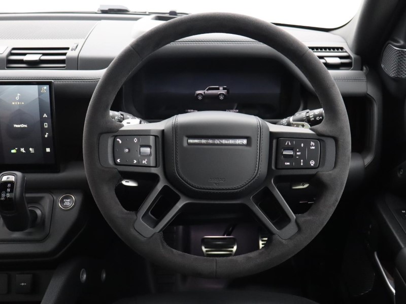 2024 (73) LAND ROVER DEFENDER 5.0 P525 V8 Carpathian Edition 110 5dr Auto 3609878