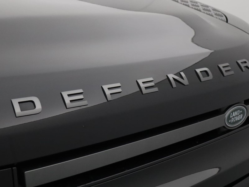 2024 (73) LAND ROVER DEFENDER 5.0 P525 V8 Carpathian Edition 110 5dr Auto 3609875