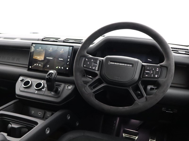 2024 (73) LAND ROVER DEFENDER 5.0 P525 V8 Carpathian Edition 110 5dr Auto 3609879